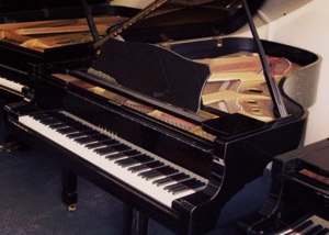 black yamaha grand piano by yamaha pianos