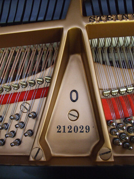 IN STOCK: Steinway Model O and M grands – comparison
