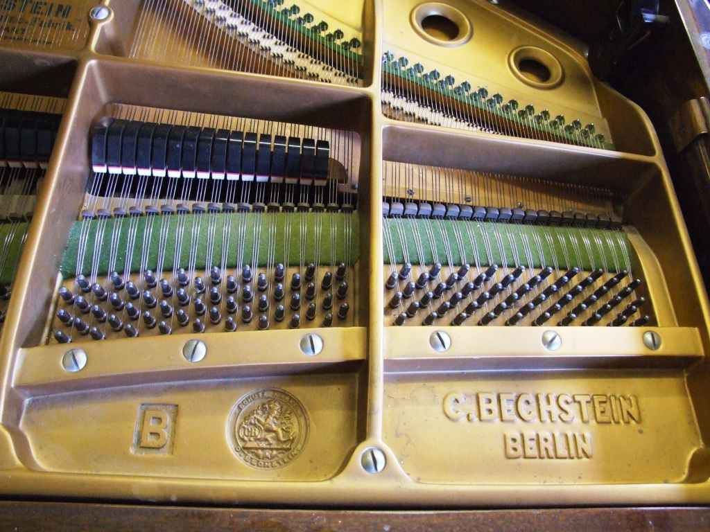 IN STOCK: Fully restored vs reconditioned Bechstein 6ft 7in